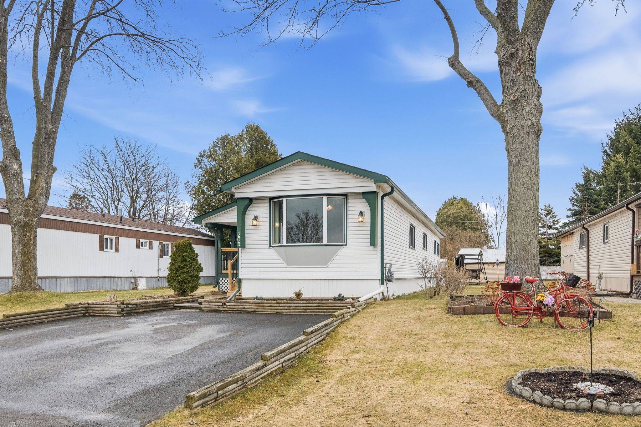 203 Lynn CRES, Hamilton Township, ON K9A 0X9