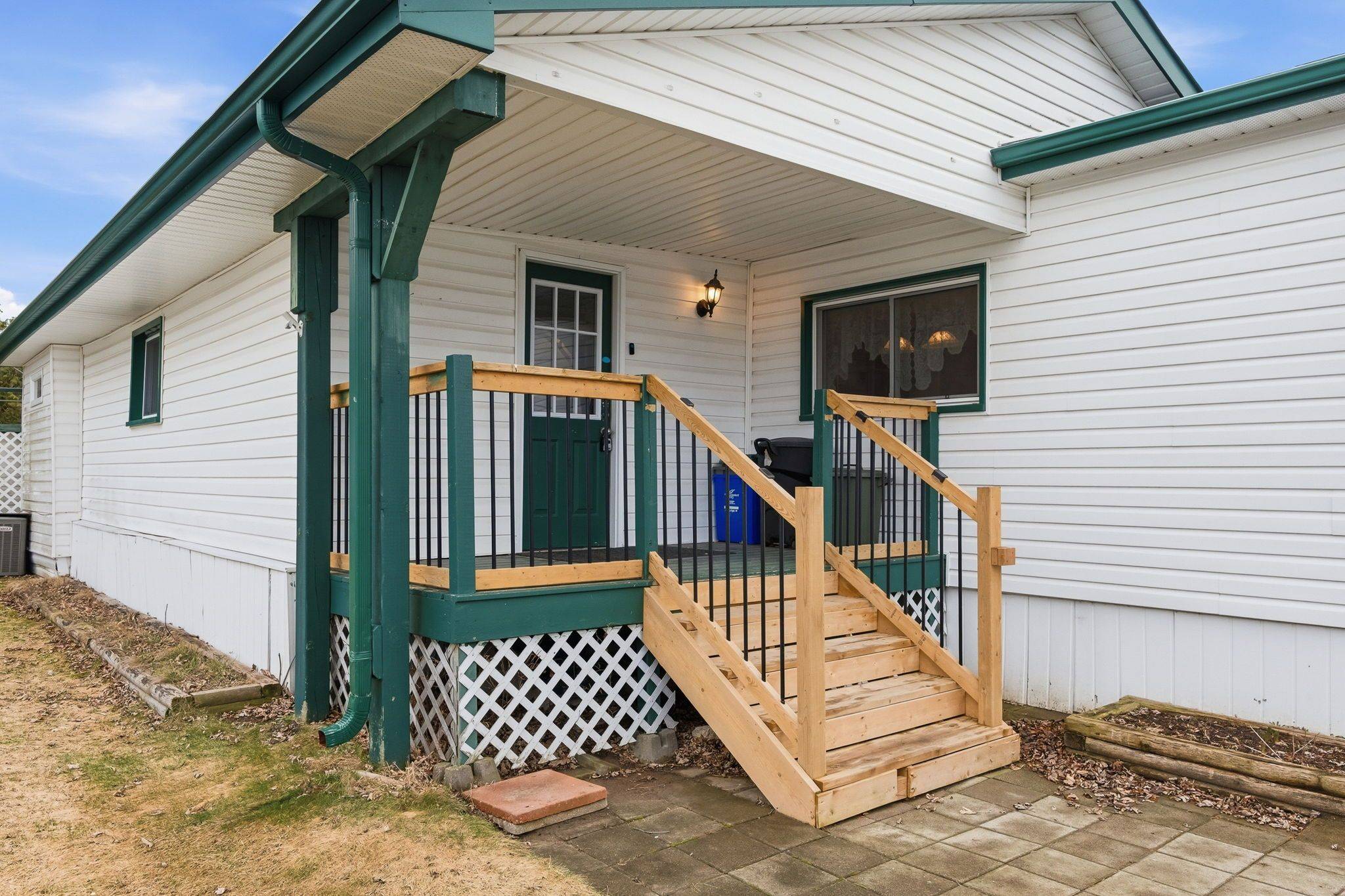 203 Lynn CRES, Hamilton Township, ON K9A 0X9