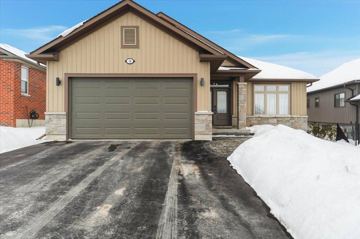34 Rosewood DR, Quinte West, ON K0K 2C0