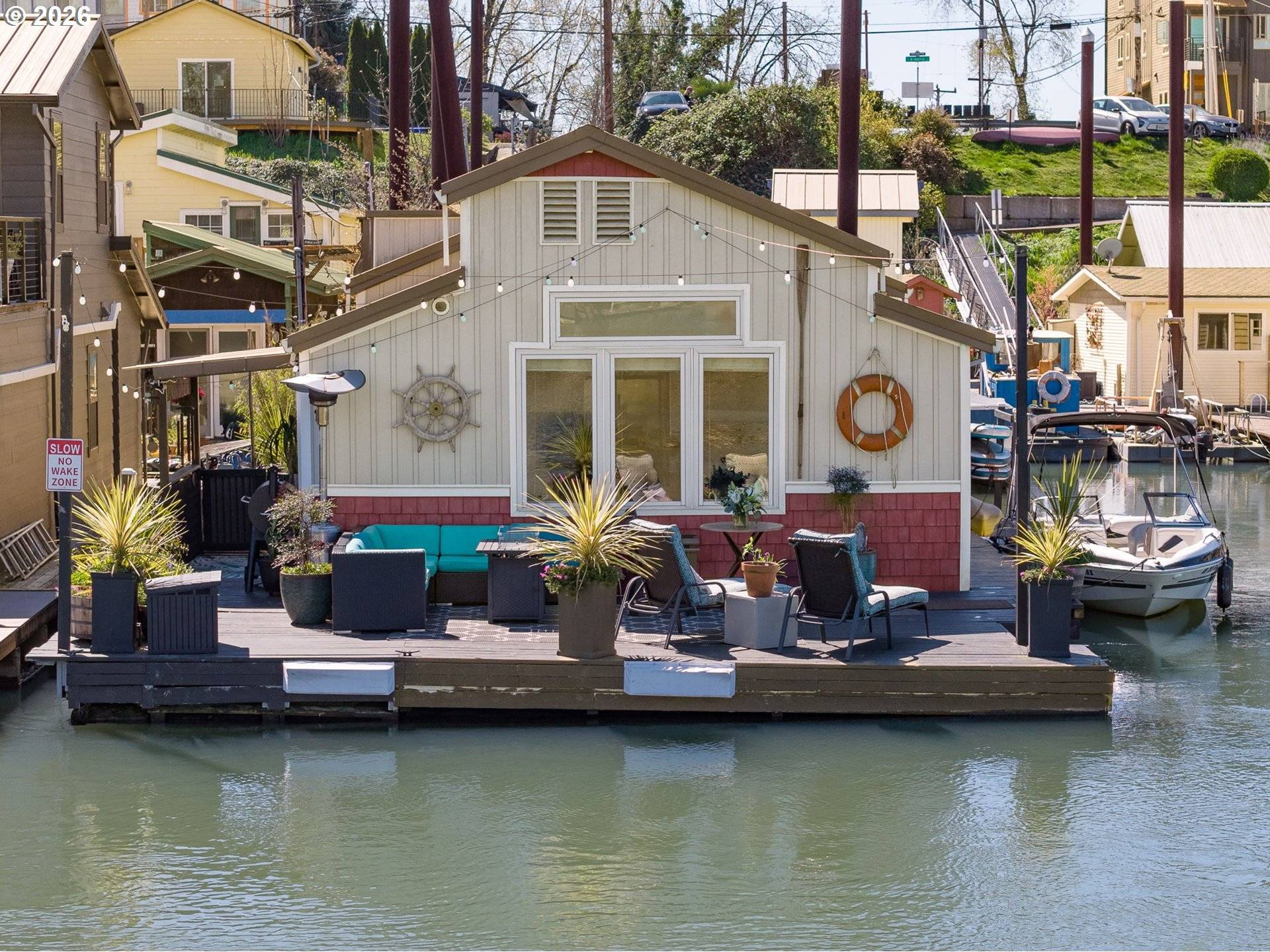 209 N Bridgeton RD, Portland, OR 97217