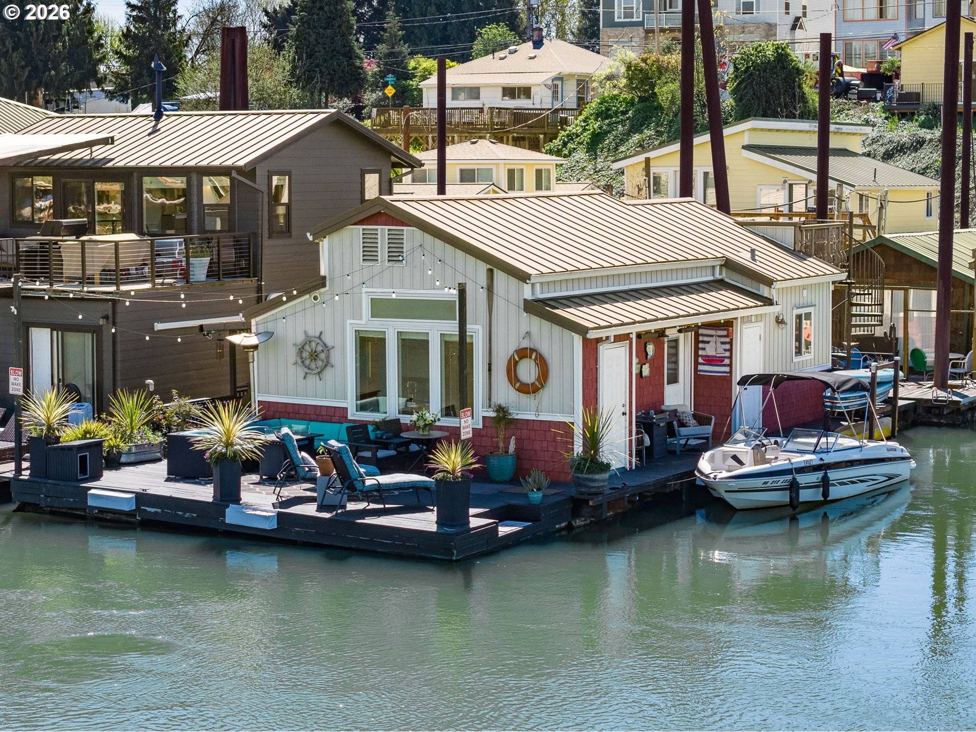 209 N Bridgeton RD, Portland, OR 97217