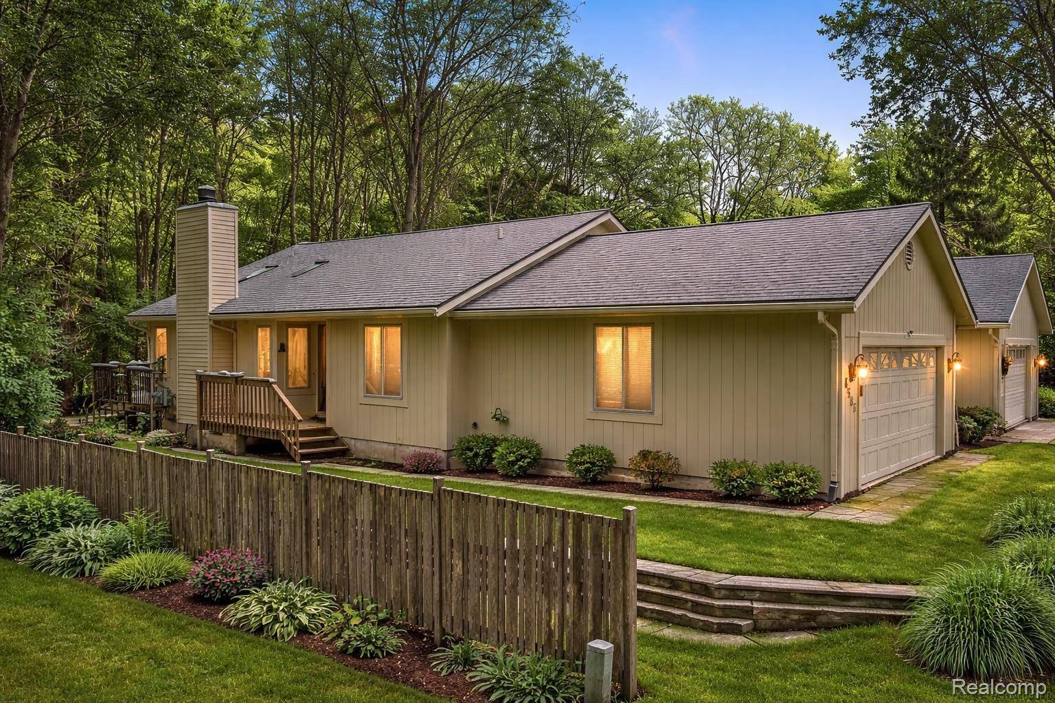 6586 Pontiac Lake RD #1, Waterford Charter Township, MI 48327