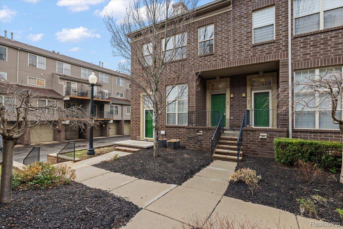 43 Georgetown CT, Dearborn, MI 48126