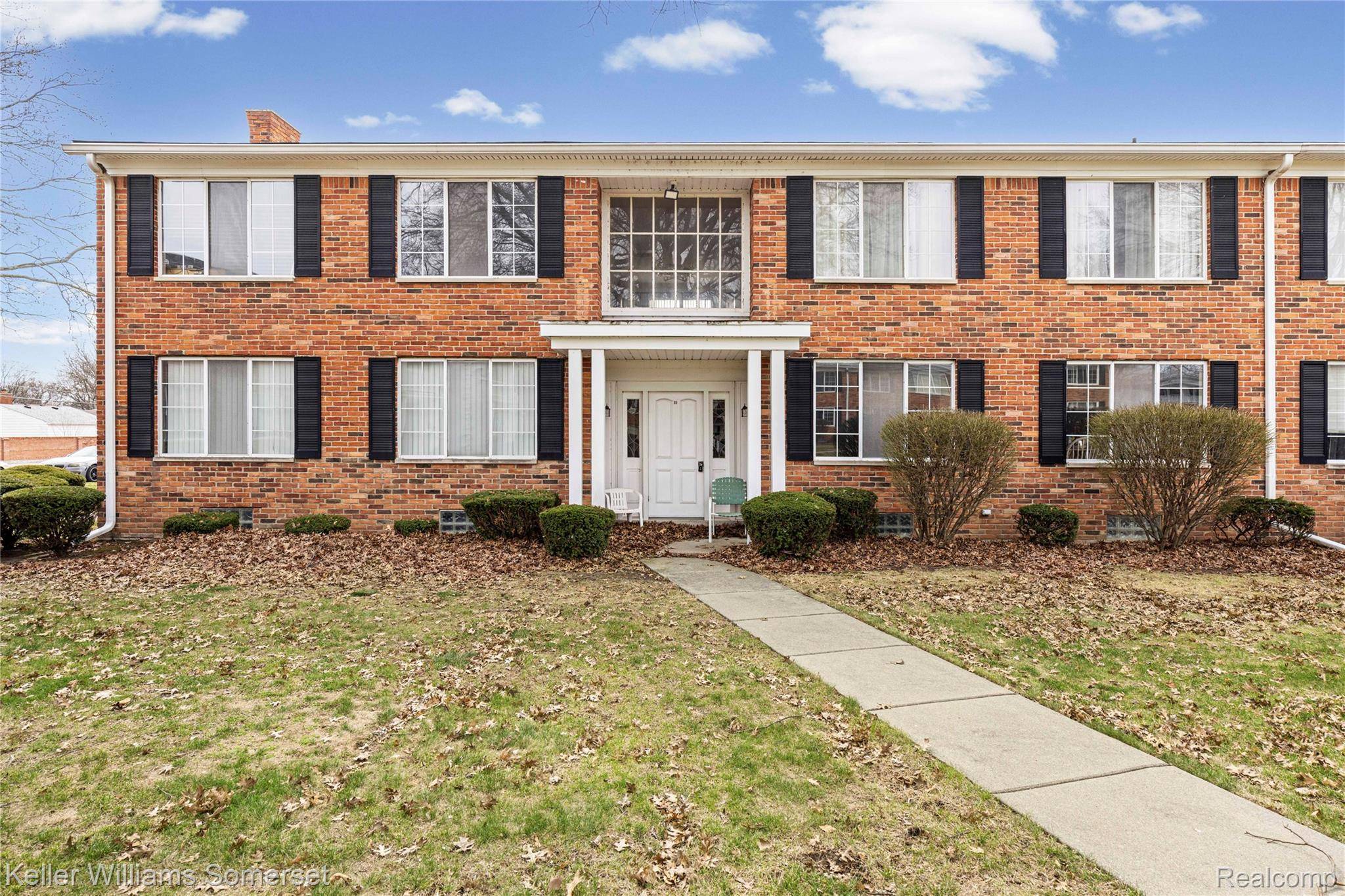 29484 Hoover RD, Warren, MI 48093