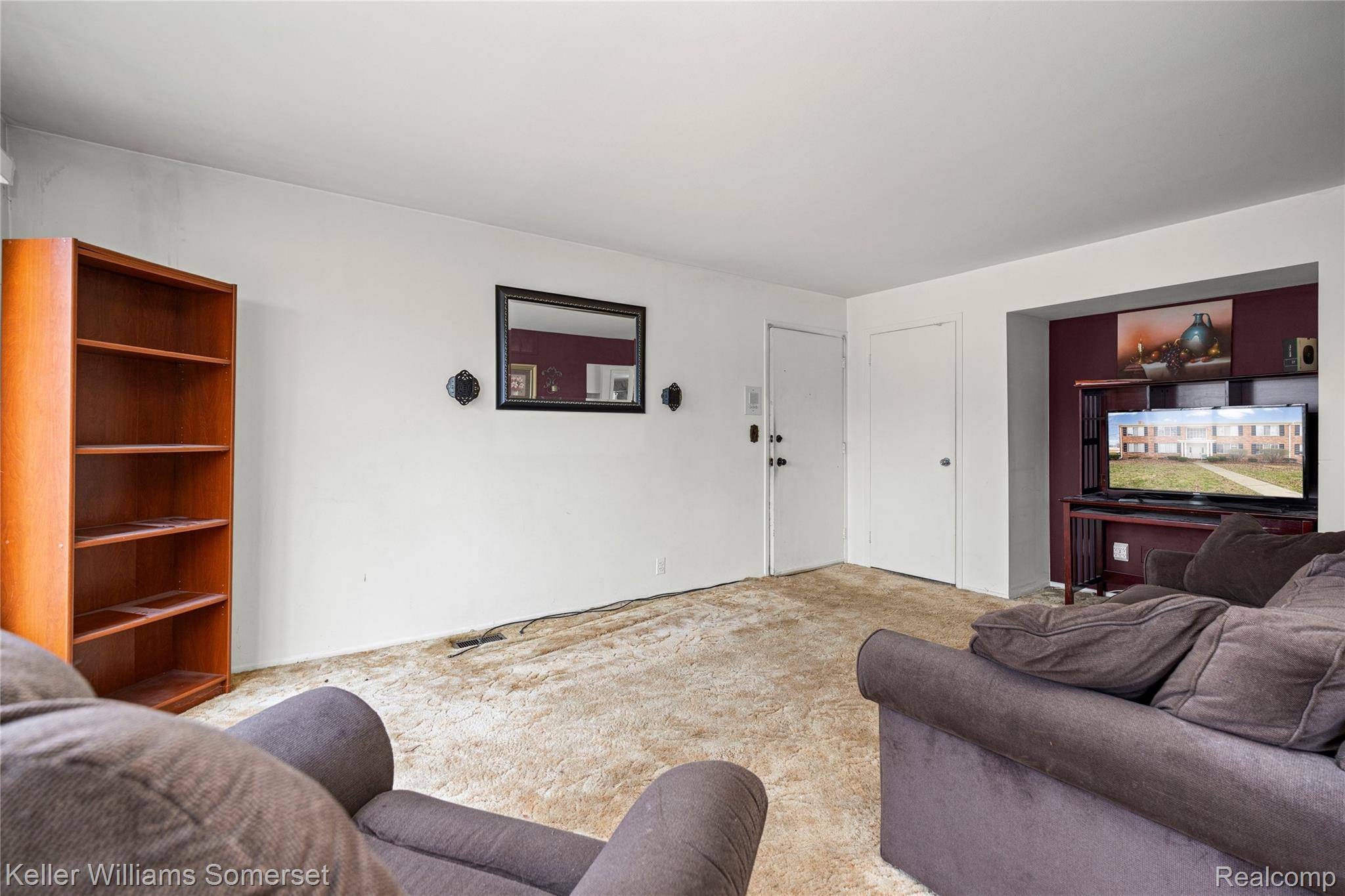 29484 Hoover RD, Warren, MI 48093