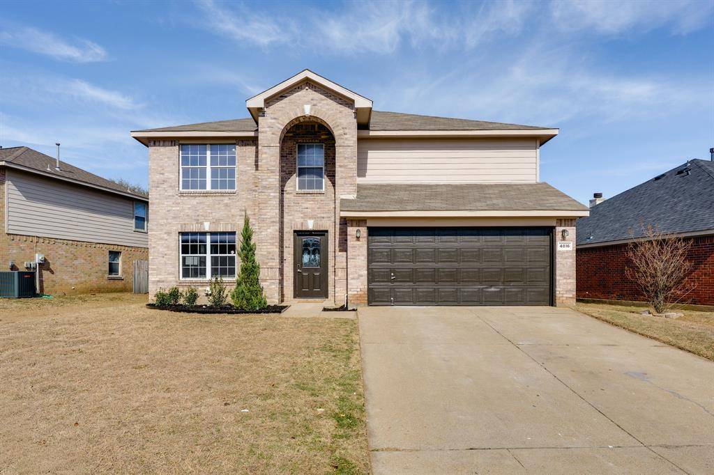 4816 Star Ridge Drive, Fort Worth, TX 76133