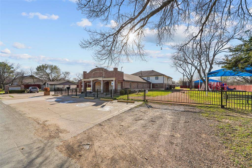 501 NE 31st Street, Grand Prairie, TX 75050