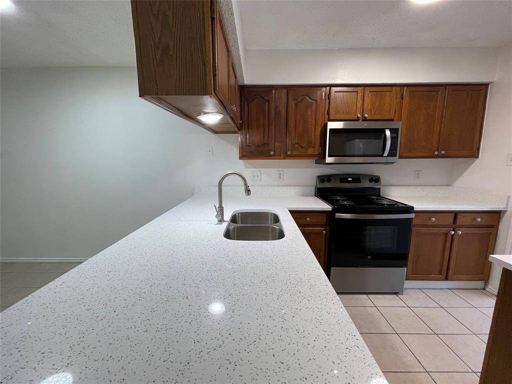 1404 Shufford Street, Irving, TX 75060