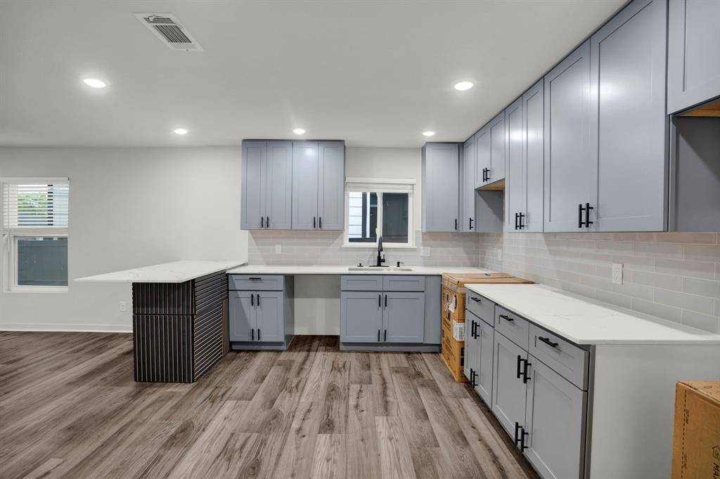 3023 Arizona Avenue, Dallas, TX 75216