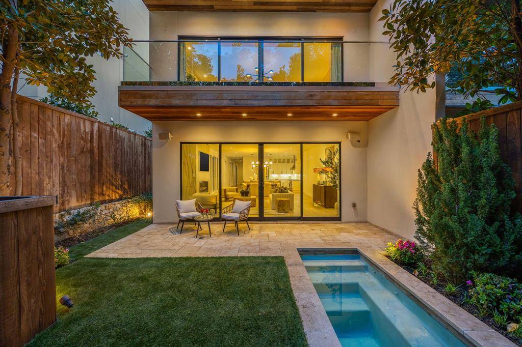 3517 Edgewater Street, Dallas, TX 75205