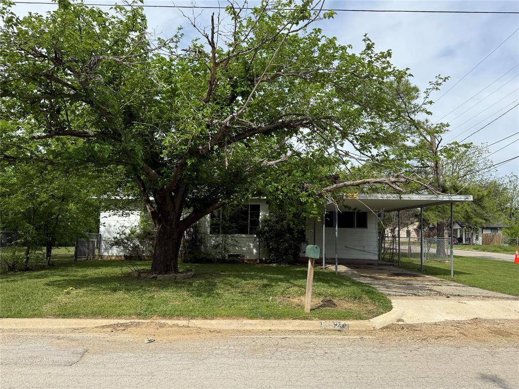 1602 SE 11th Avenue, Mineral Wells, TX 76067