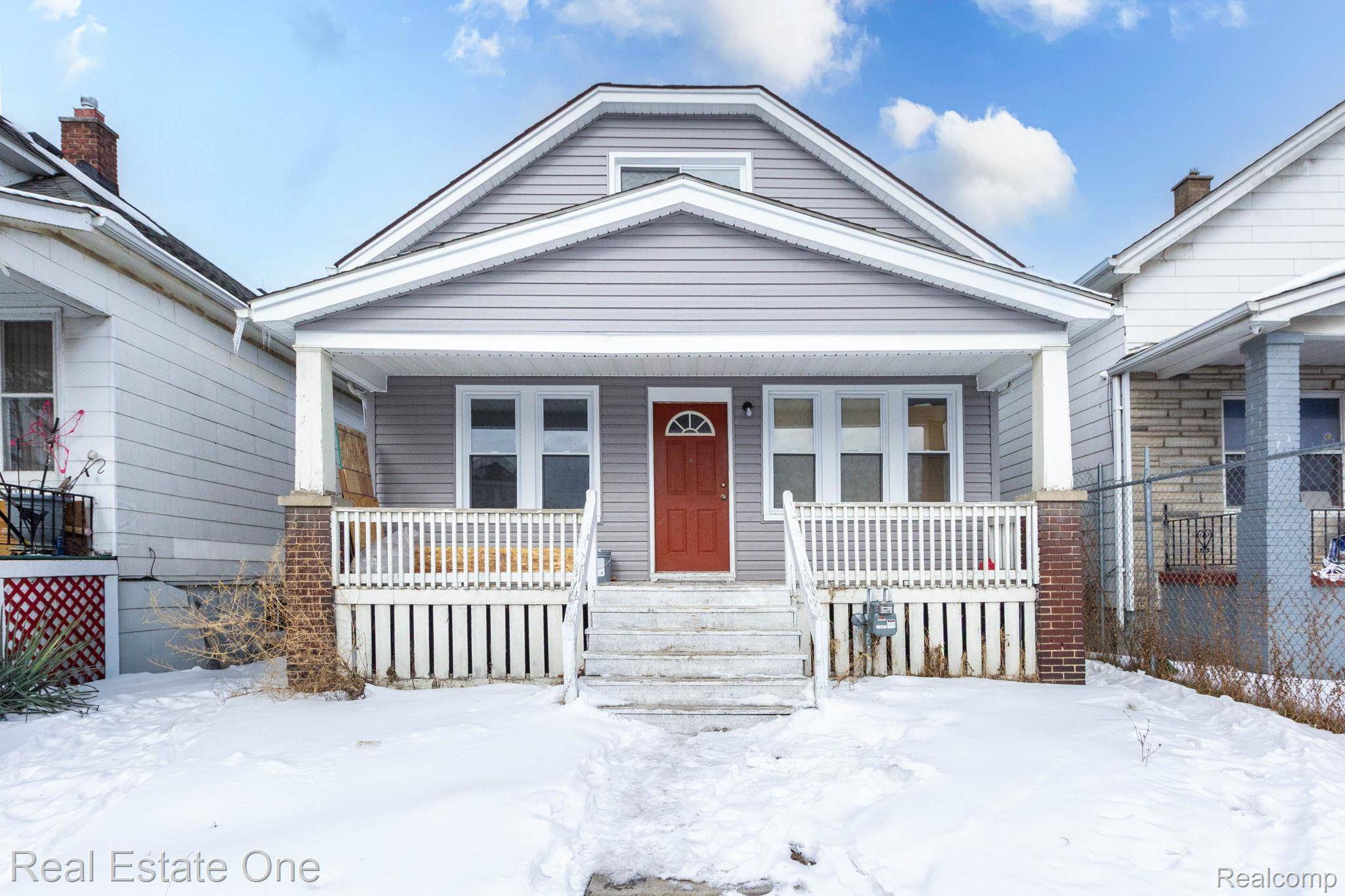 8704 Smart ST, Detroit, MI 48210