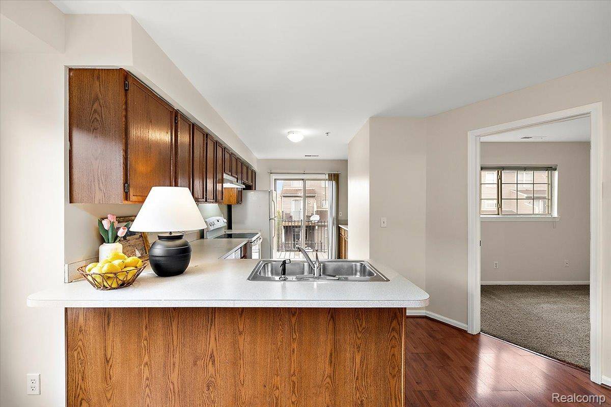 43 Georgetown CT, Dearborn, MI 48126