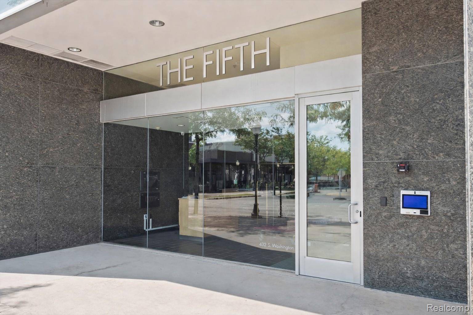 432 S Washington AVE #1804, Royal Oak, MI 48067