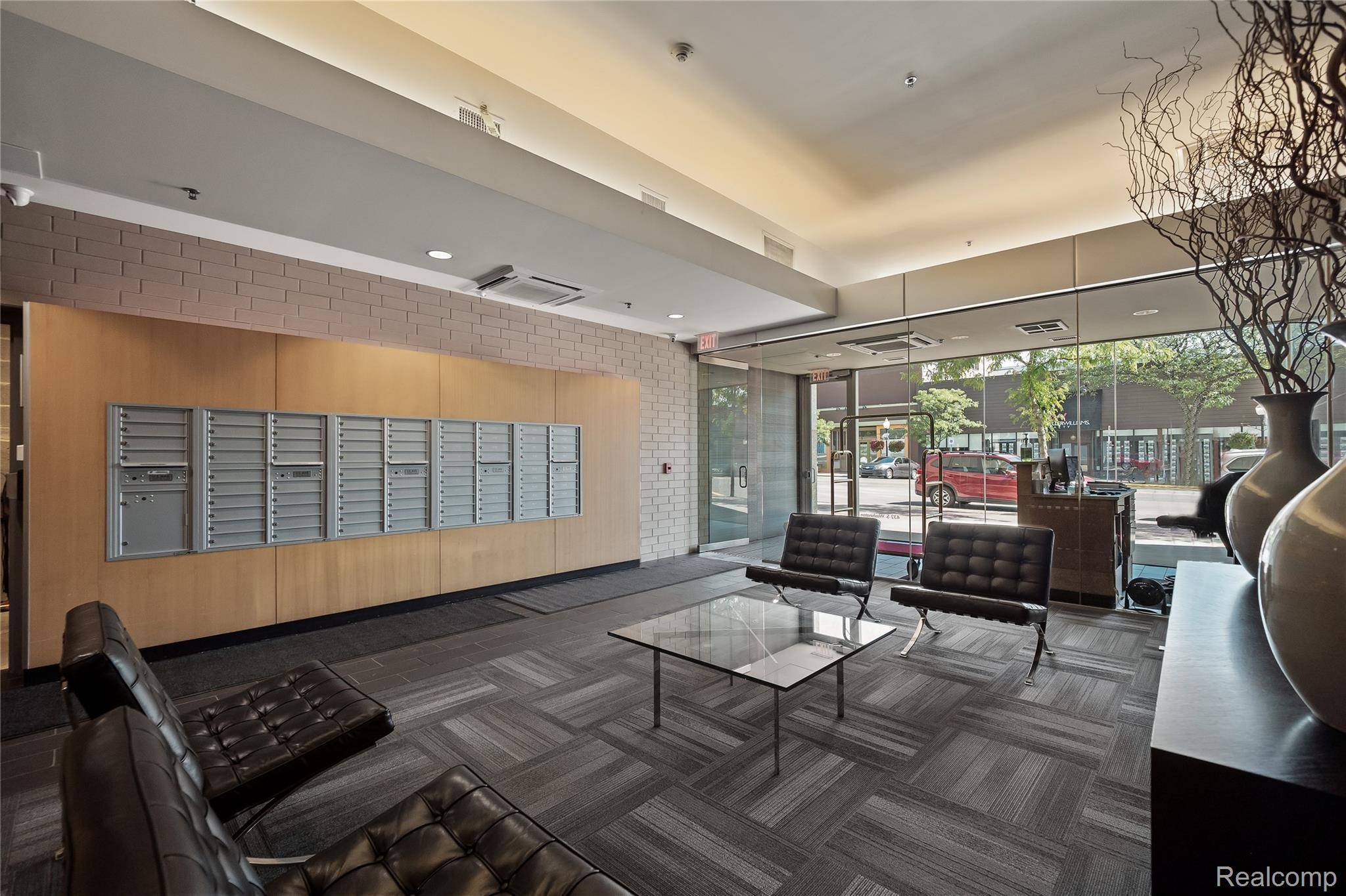 432 S Washington AVE #1804, Royal Oak, MI 48067