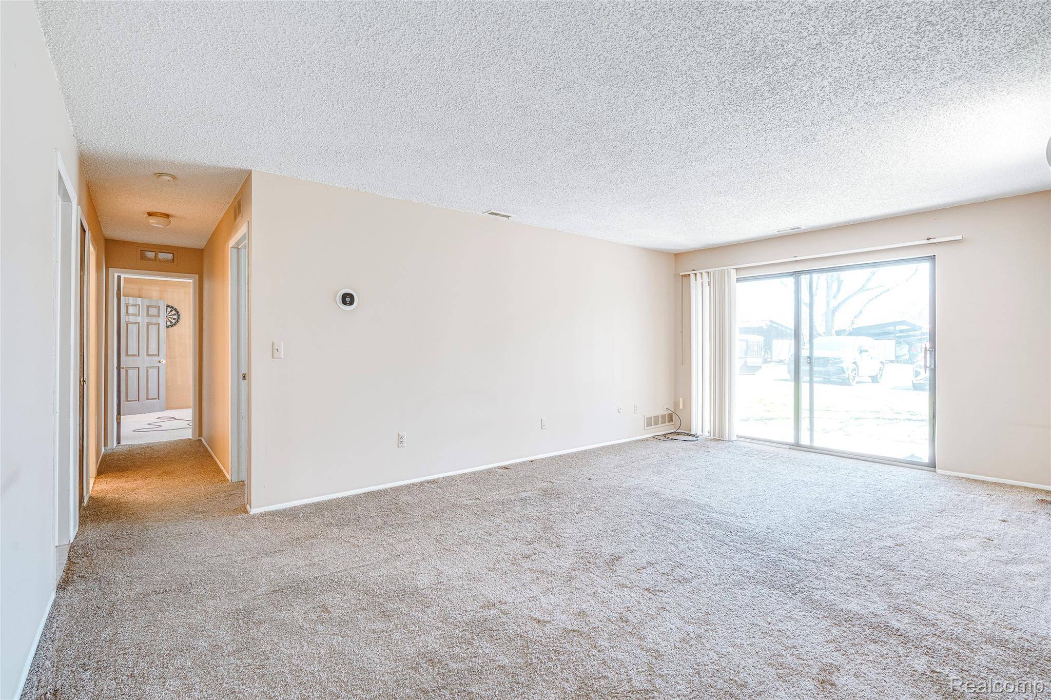 27845 Berrywood LN, Farmington Hills, MI 48334