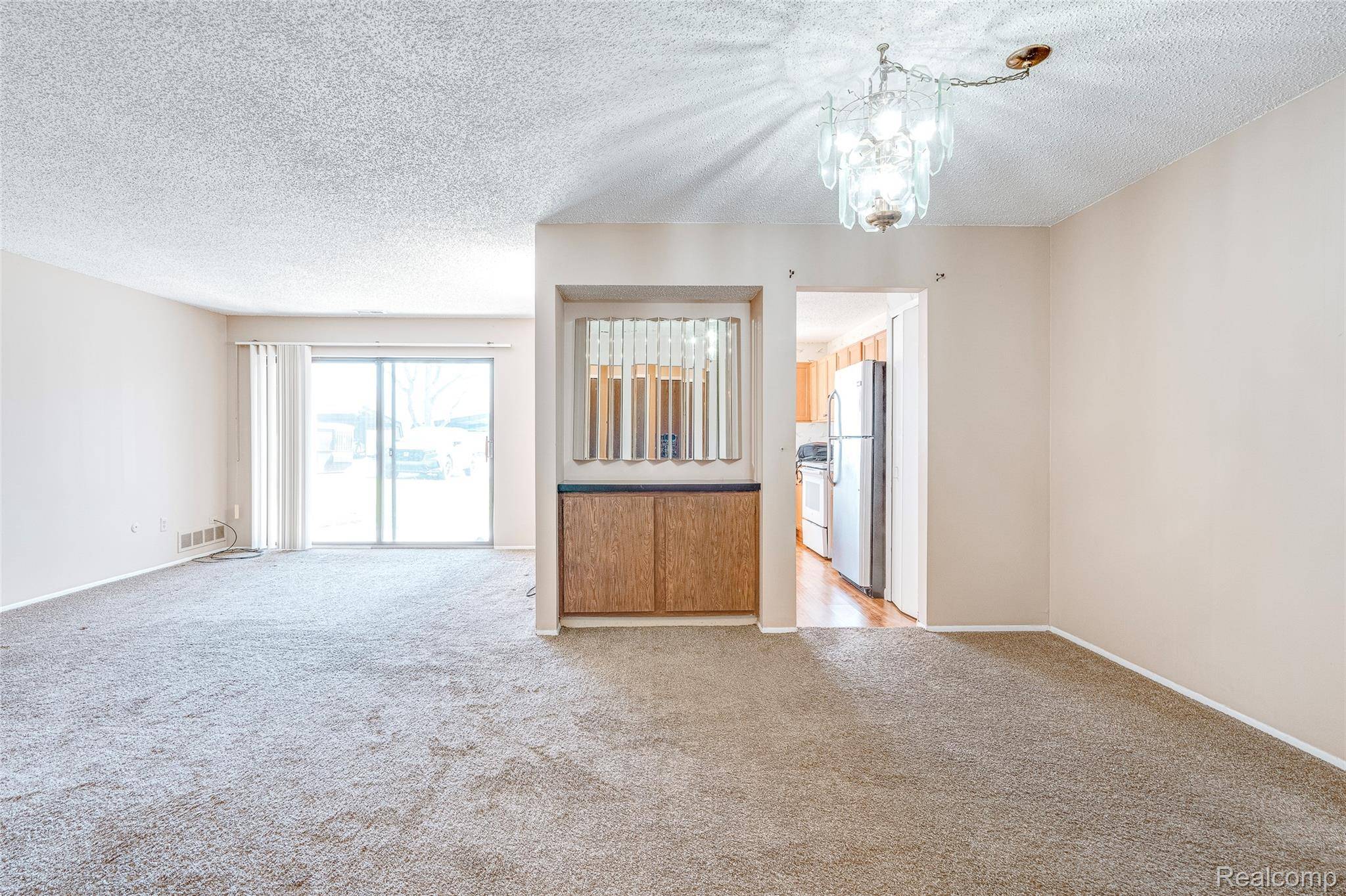 27845 Berrywood LN, Farmington Hills, MI 48334