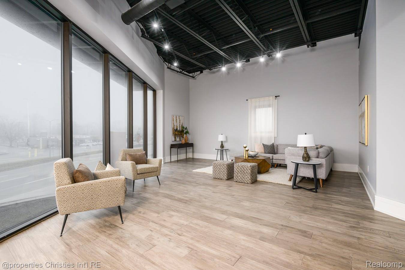 32686 Woodward AVE #E, Royal Oak, MI 48073