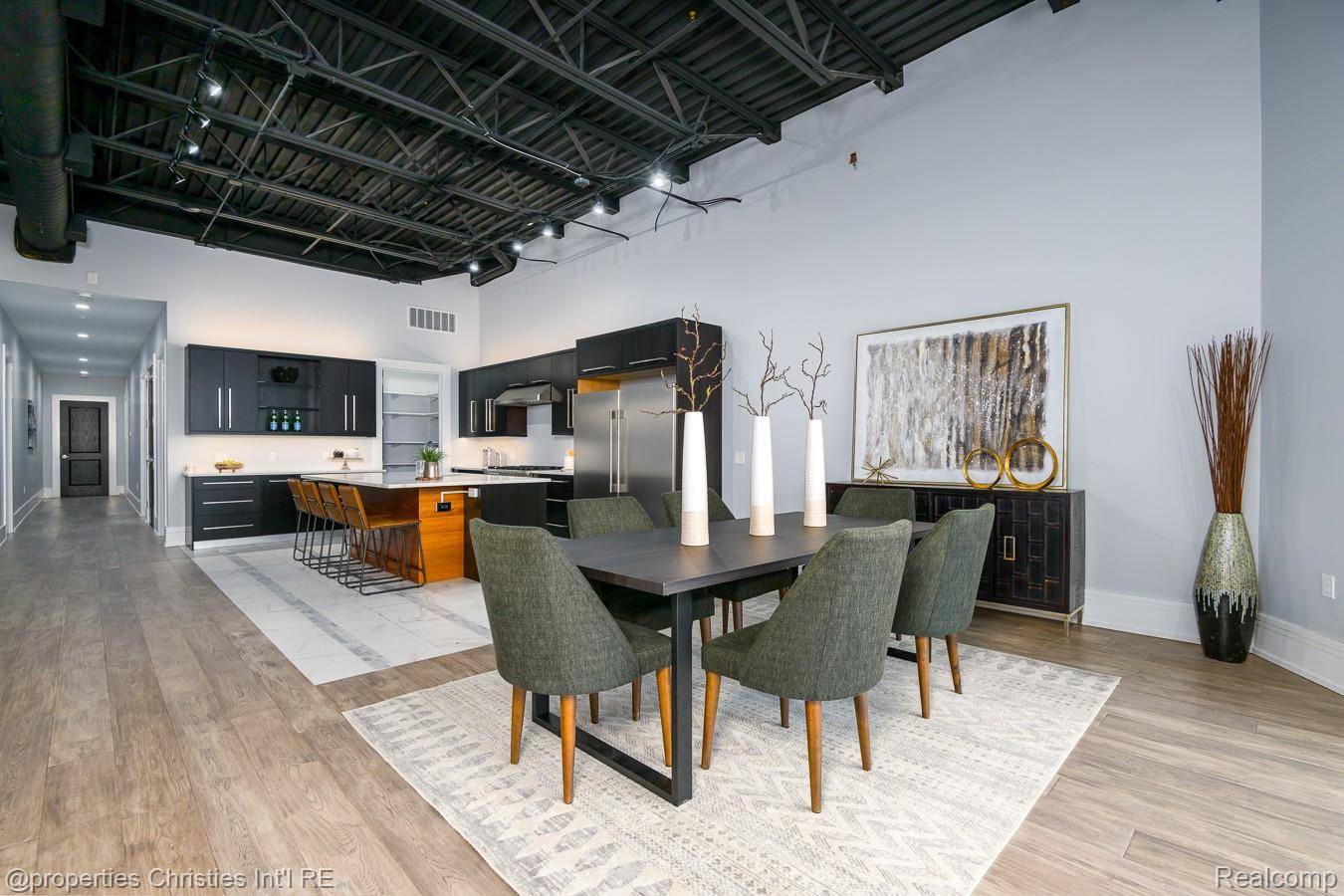 32686 Woodward AVE #E, Royal Oak, MI 48073