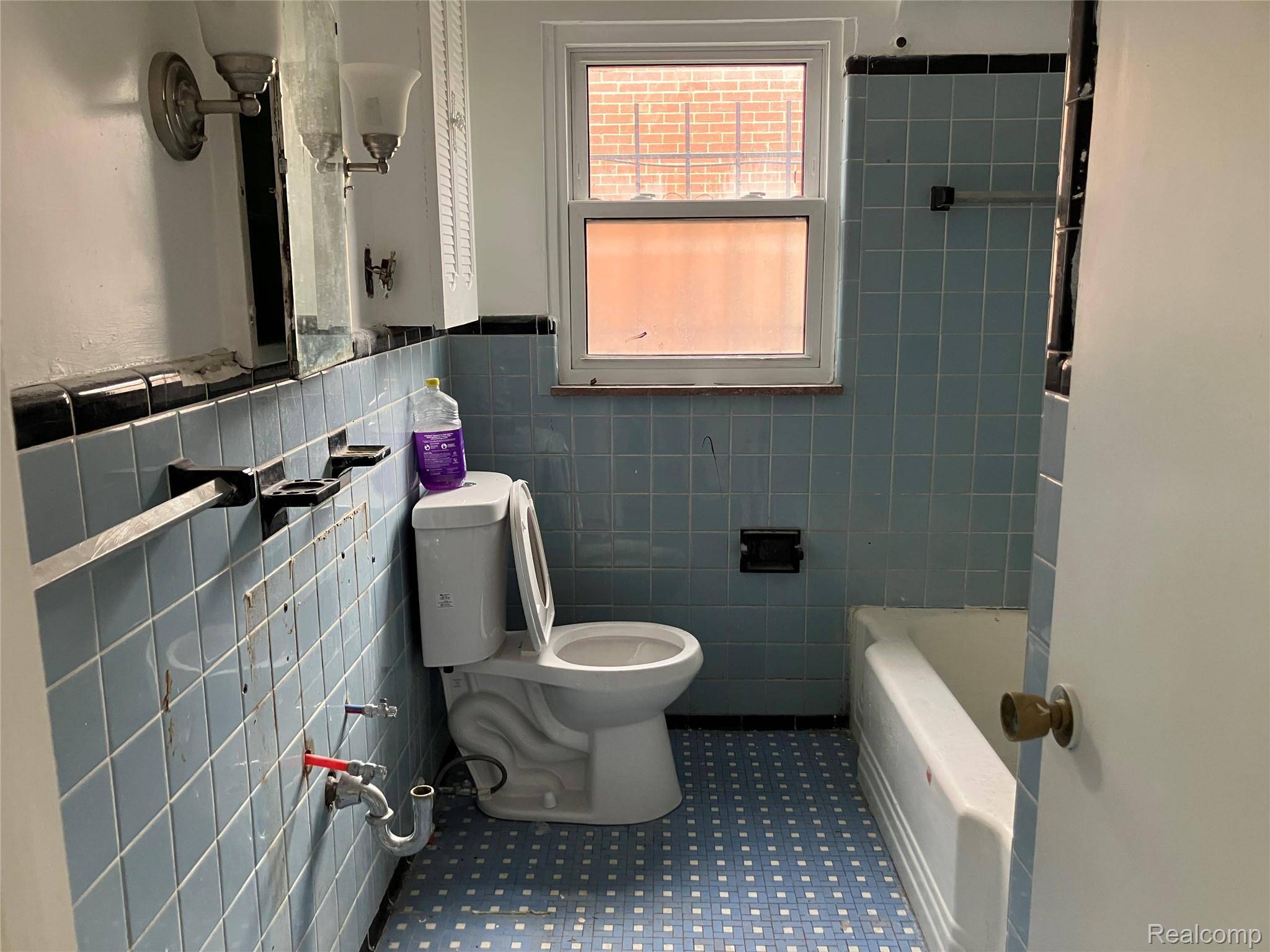 5258 Alter RD, Detroit, MI 48224