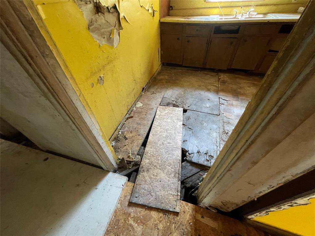 4605 Haas Drive, Dallas, TX 75216