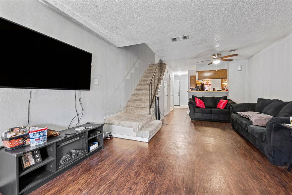 2157 Aspen Drive, Dallas, TX 75227