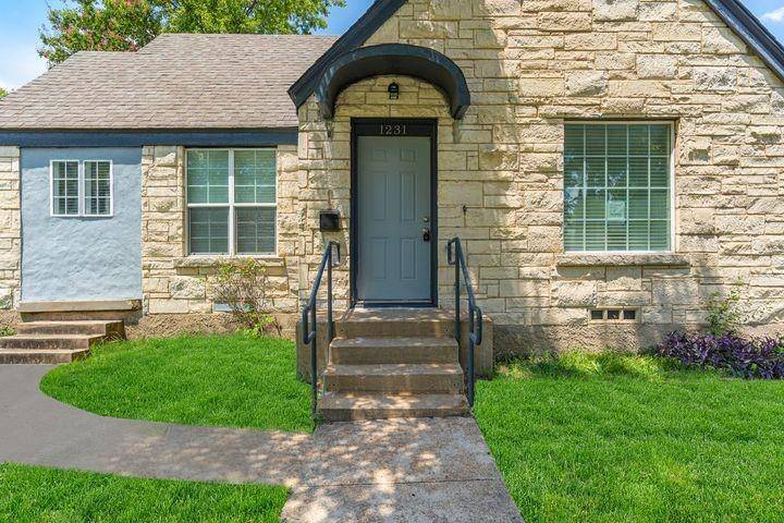 1231 Harlandale Avenue, Dallas, TX 75216