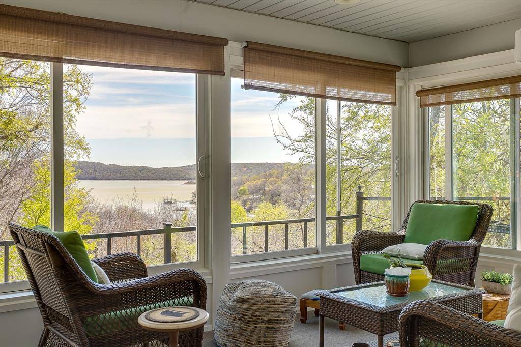 292 Pam Drive, Chico, TX 76431