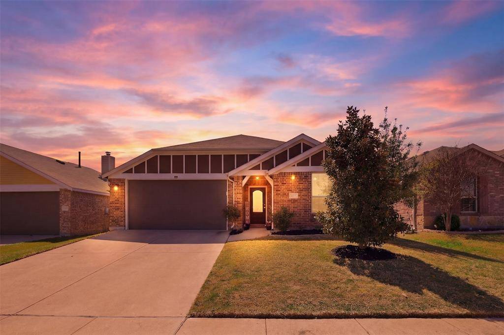 421 Mariscal Place, Fort Worth, TX 76131