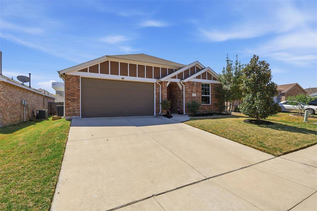 421 Mariscal Place, Fort Worth, TX 76131