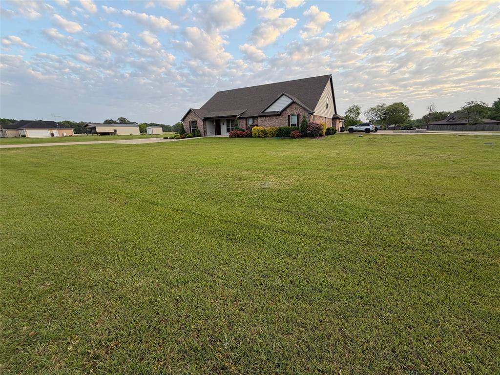251 Rs County Road 3430, Emory, TX 75440