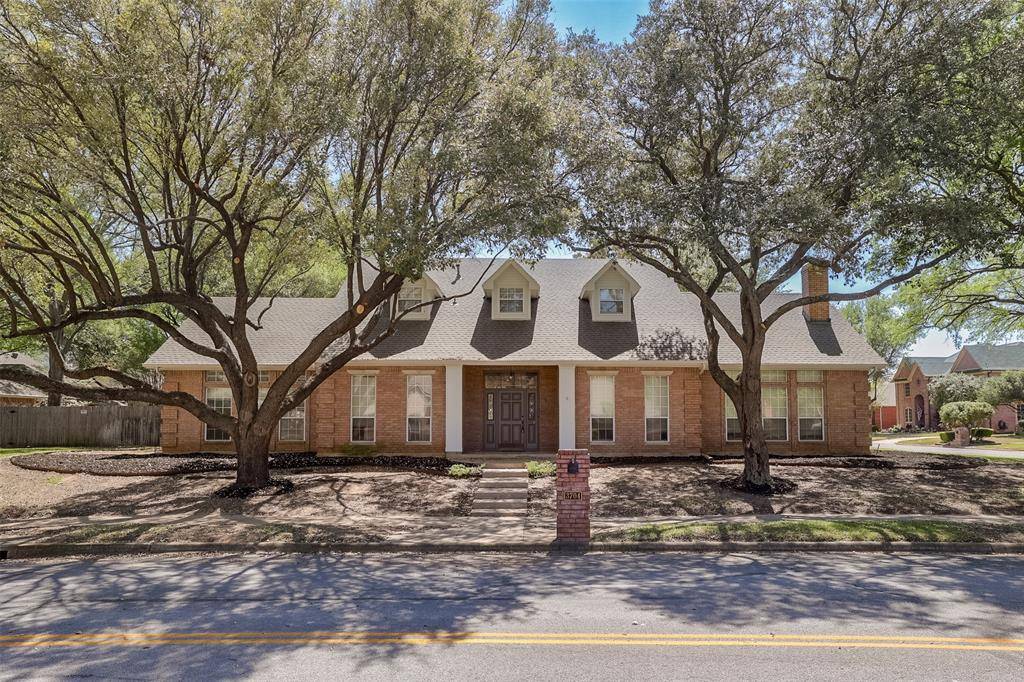 3704 Cross Bend Drive, Arlington, TX 76016