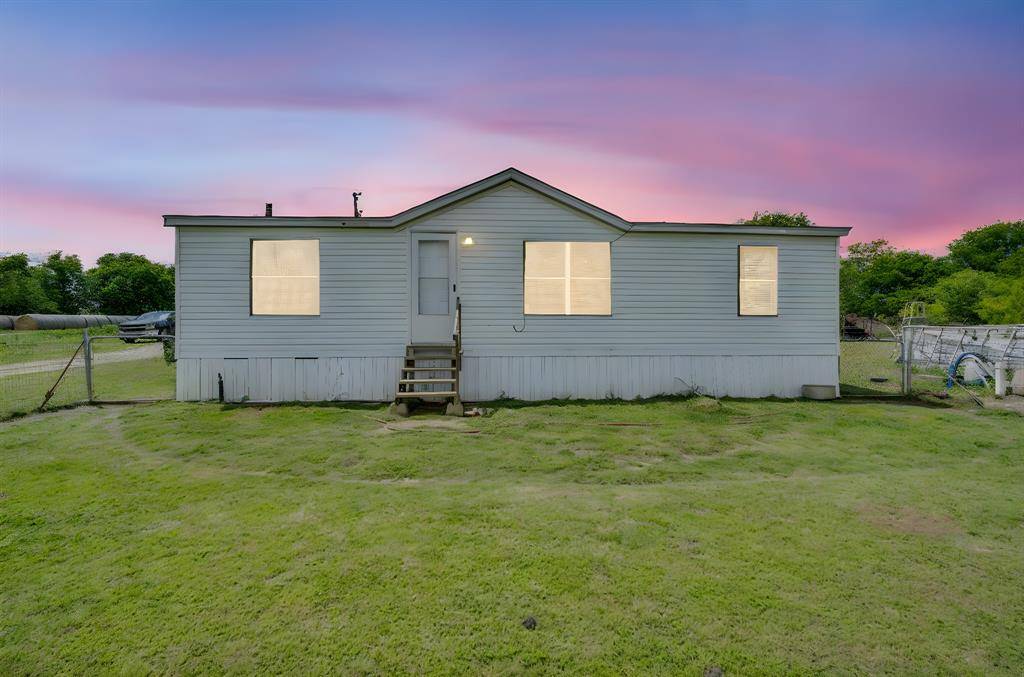 373 Eubanks Road, Maypearl, TX 76064