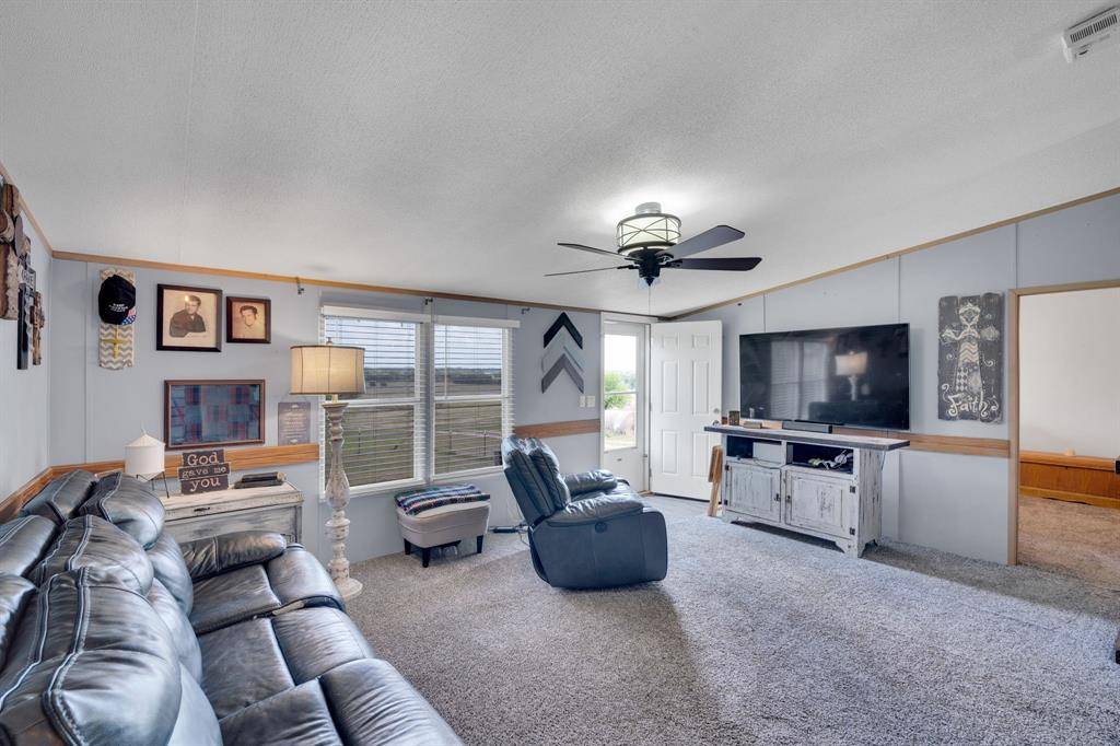 373 Eubanks Road, Maypearl, TX 76064