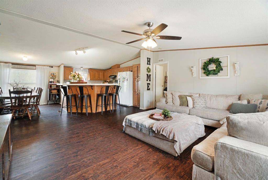 81 County Road 44880, Blossom, TX 75416