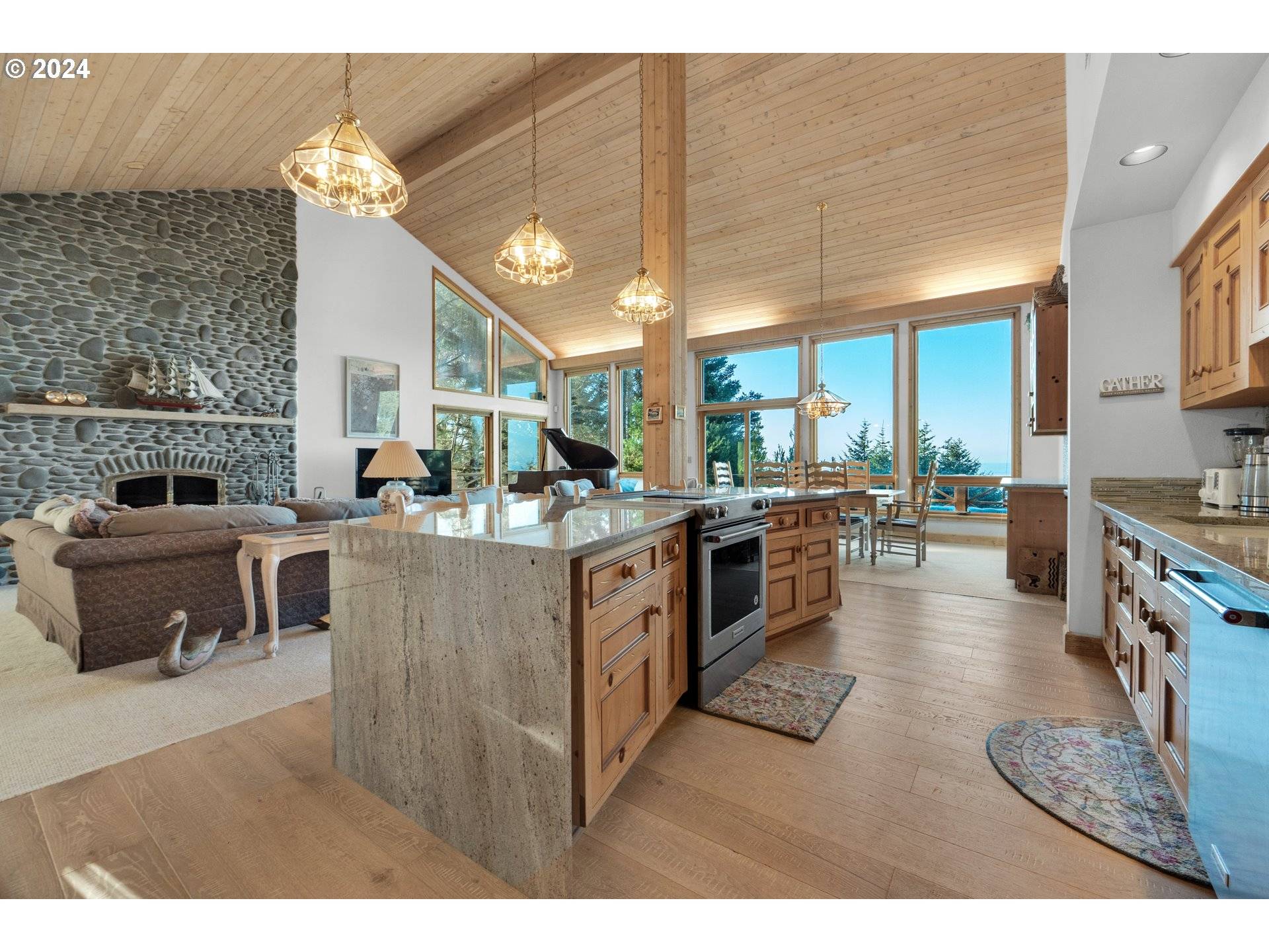 79274 RAY BROWN RD, Arch Cape, OR 97102