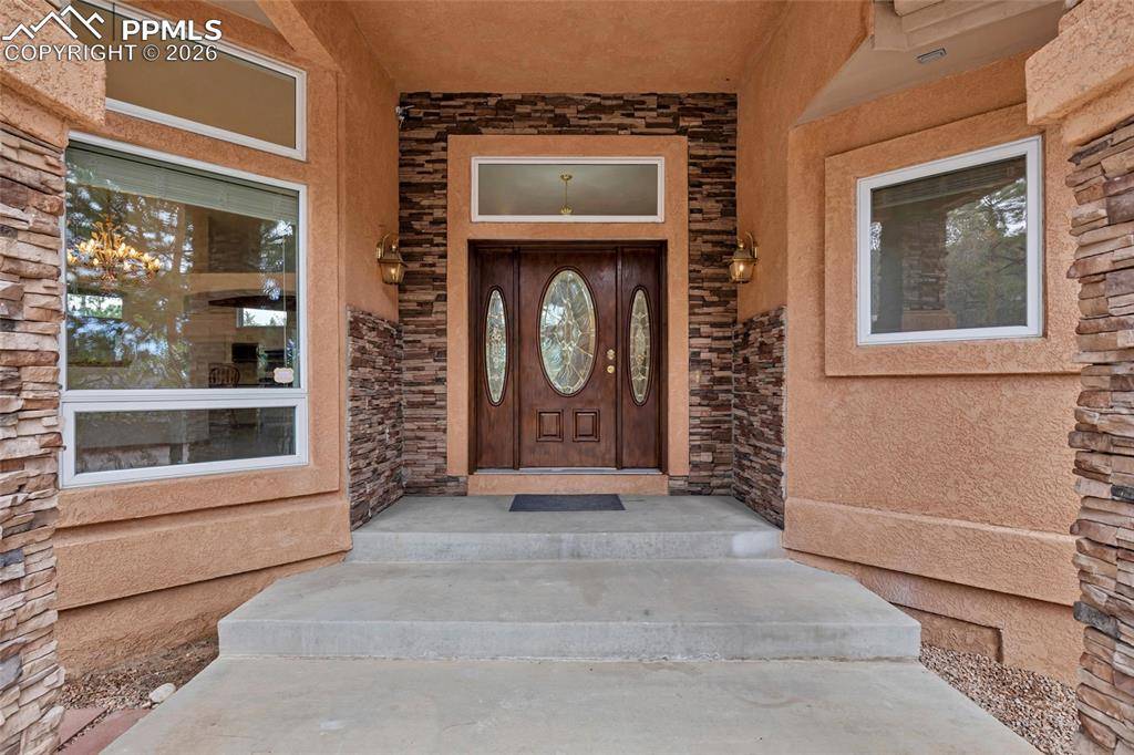 1205 Oakmoor HTS, Colorado Springs, CO 80906