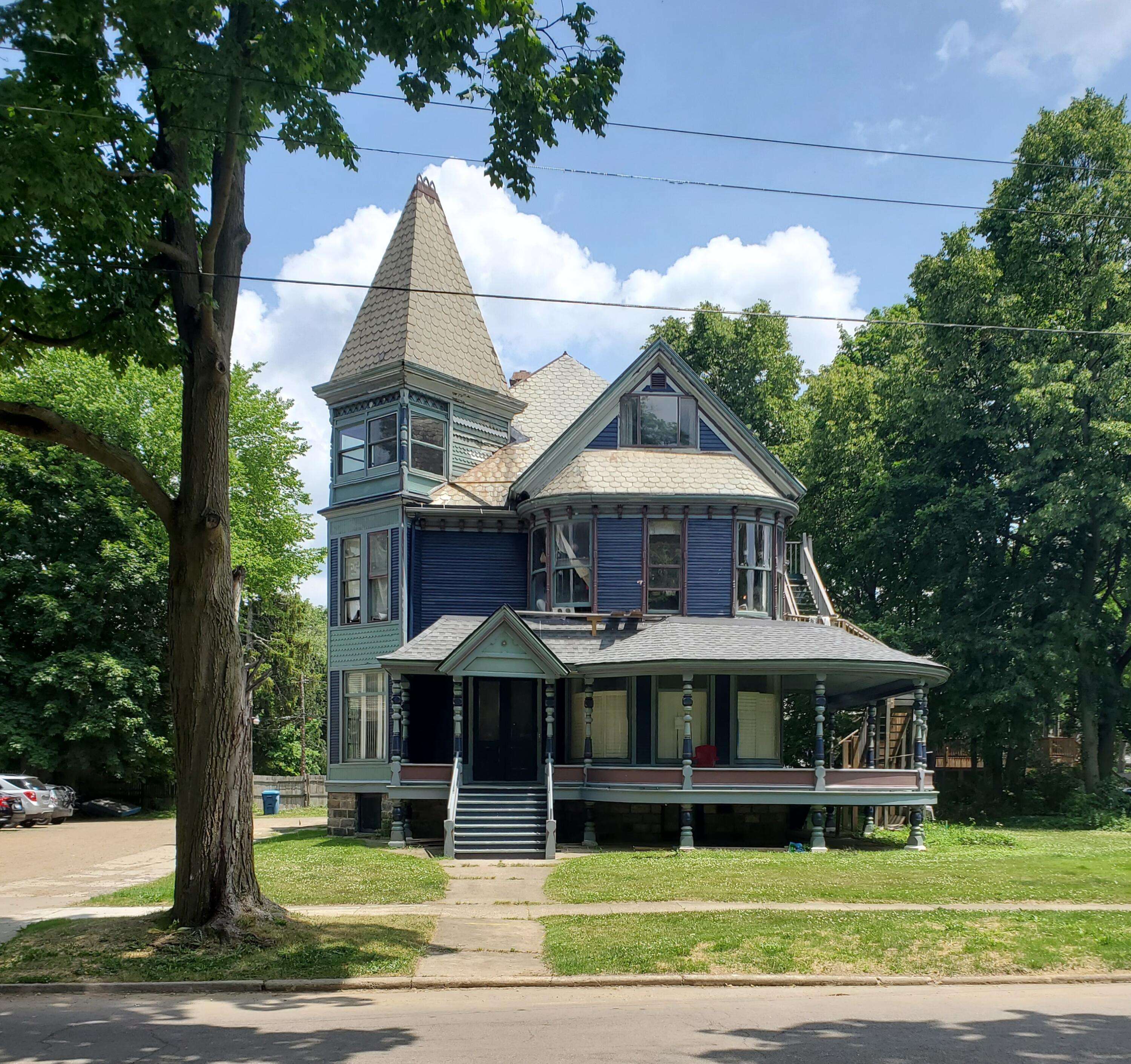 316 Stuart AVE, Kalamazoo City, MI 49007