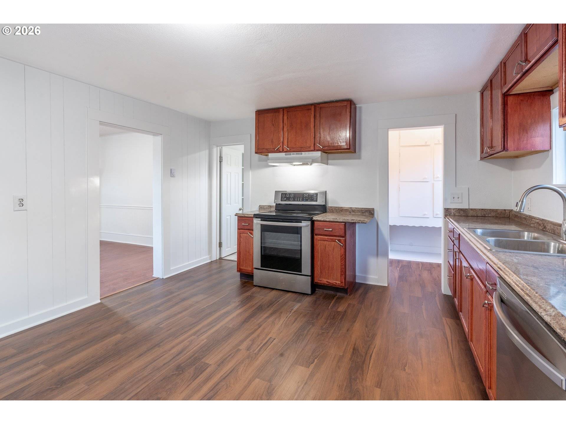 903 S 3RD AVE, Kelso, WA 98626