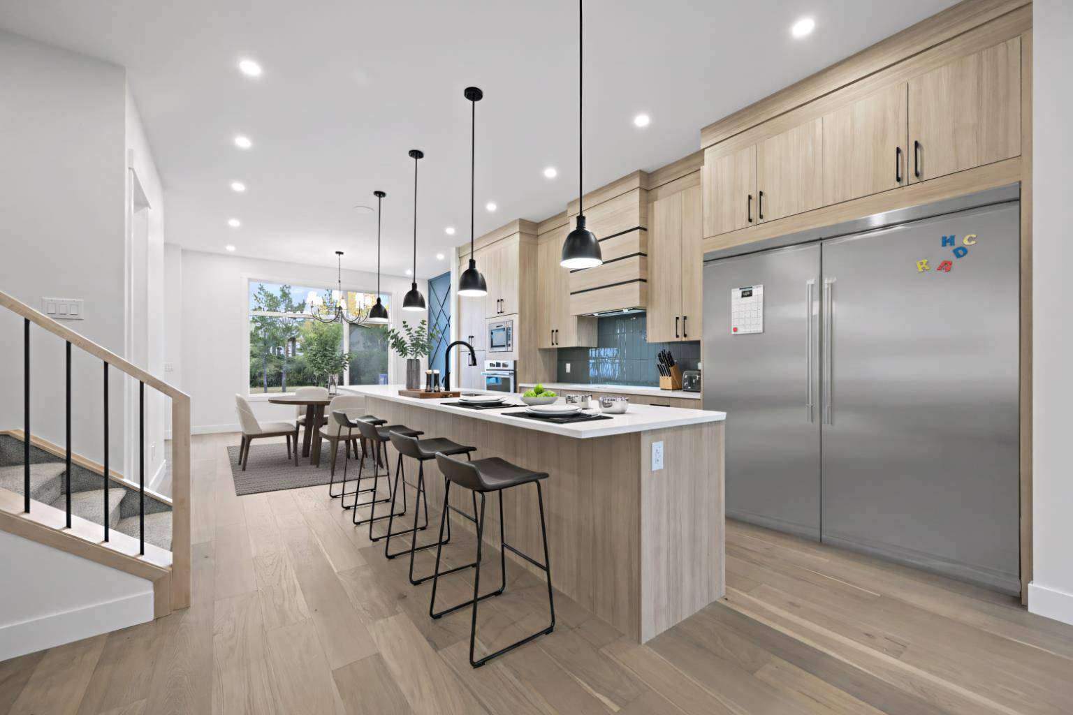 8112 Bowness RD NW, Calgary, AB T3B 0H6