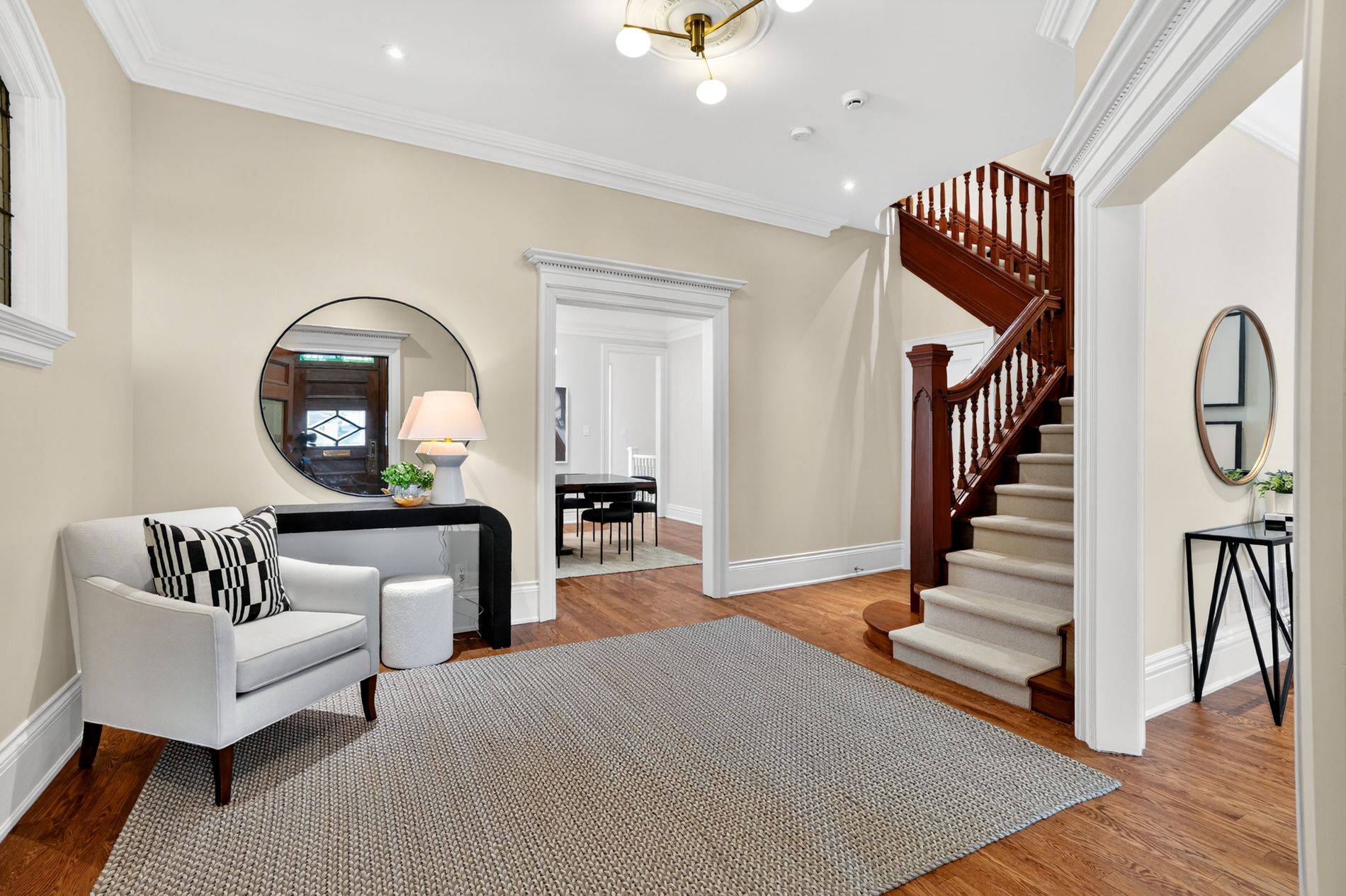 46 Admiral RD, Toronto C02, ON M5R 2L5