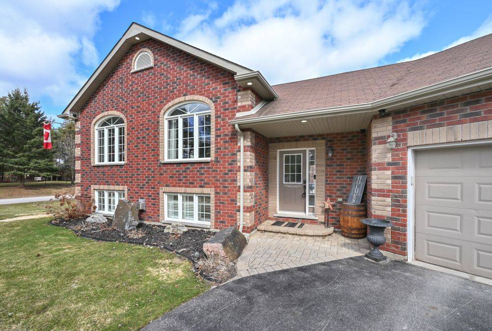 10 Fisher DR, Adjala-tosorontio, ON L0M 1J0