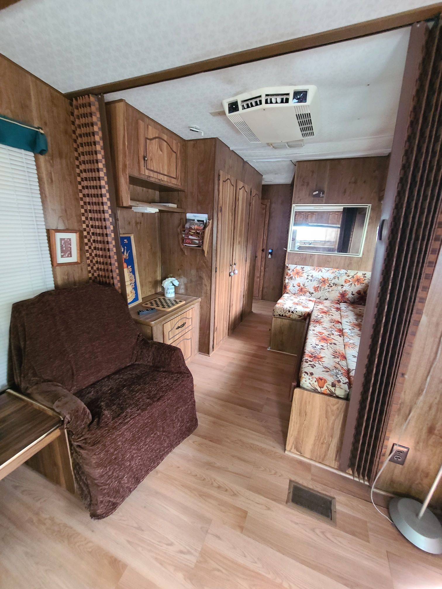 105 Horseshoe CIR, Georgina, ON L0E 1N0