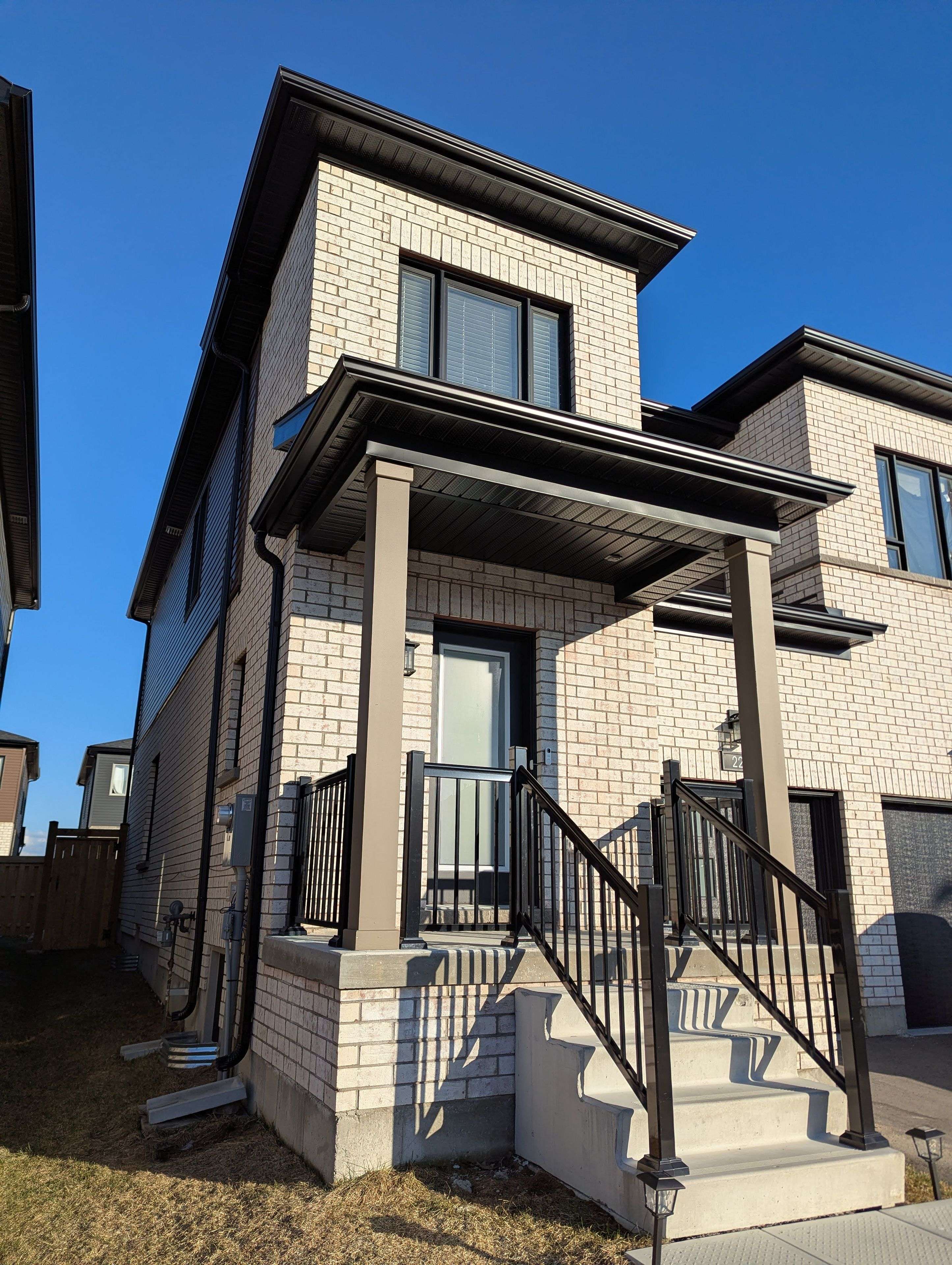 22 Westwood AVE, Barrie, ON L9J 0M6