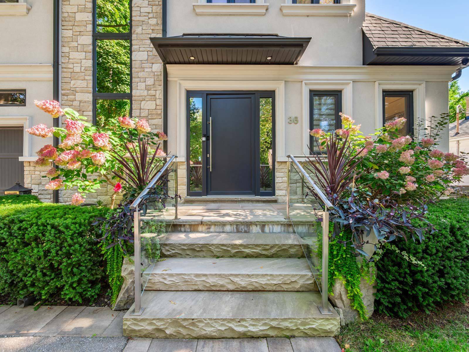 36 Anderson ST, Oakville, ON L6K 1A5