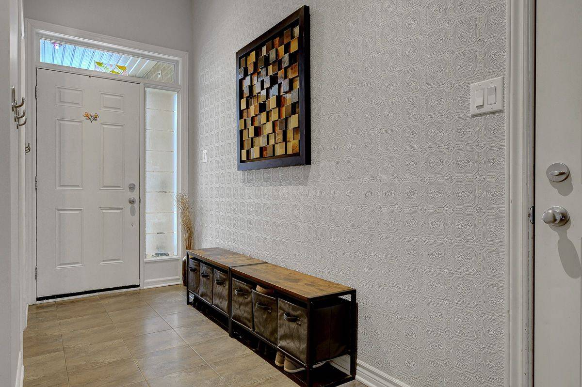 729 Hazelnut CRES, Blossom Park - Airport And Area, ON K1T 0K3