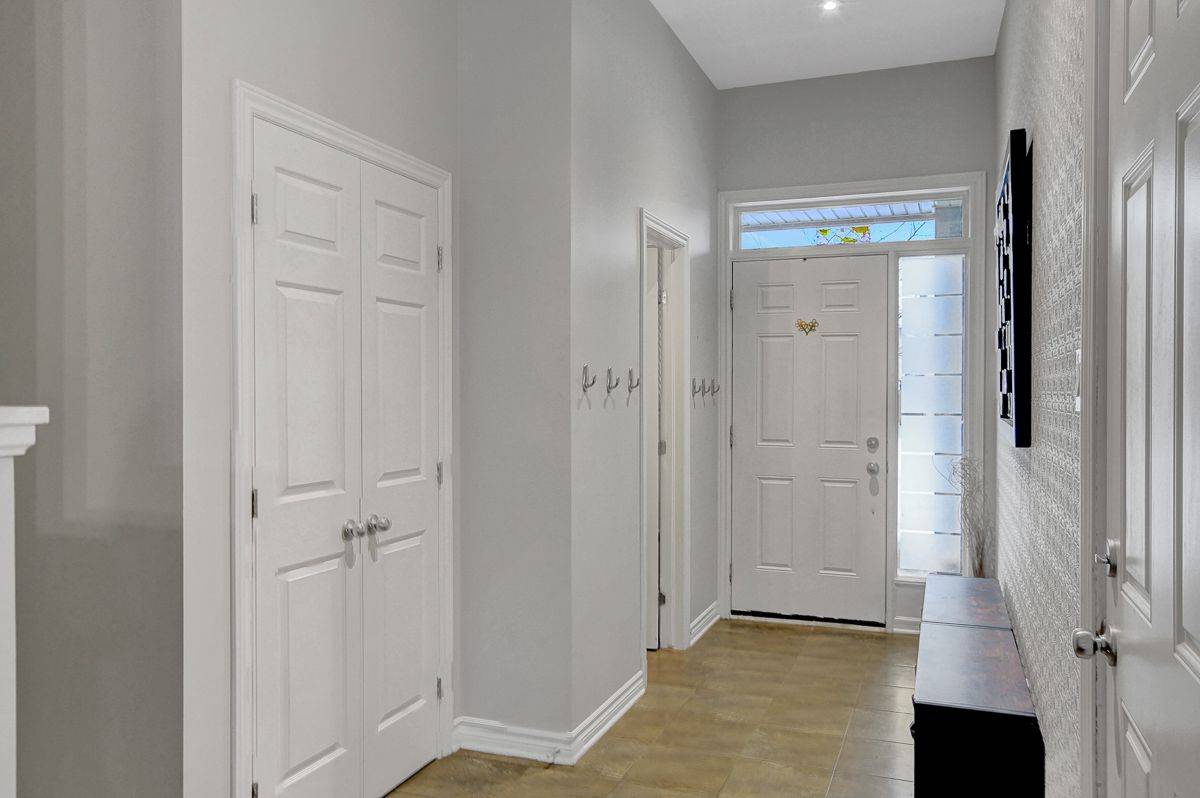 729 Hazelnut CRES, Blossom Park - Airport And Area, ON K1T 0K3