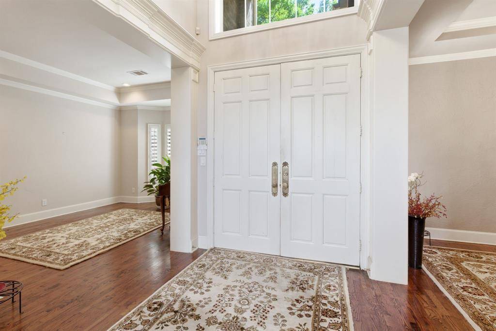 23 Ashton Court, Dallas, TX 75230