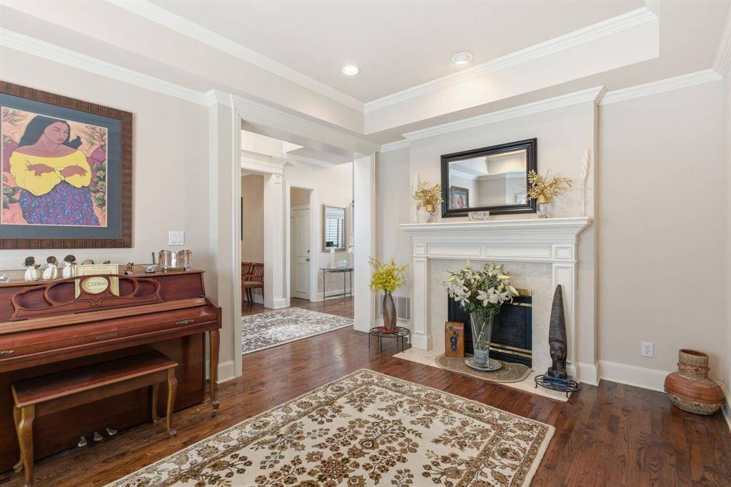 23 Ashton Court, Dallas, TX 75230