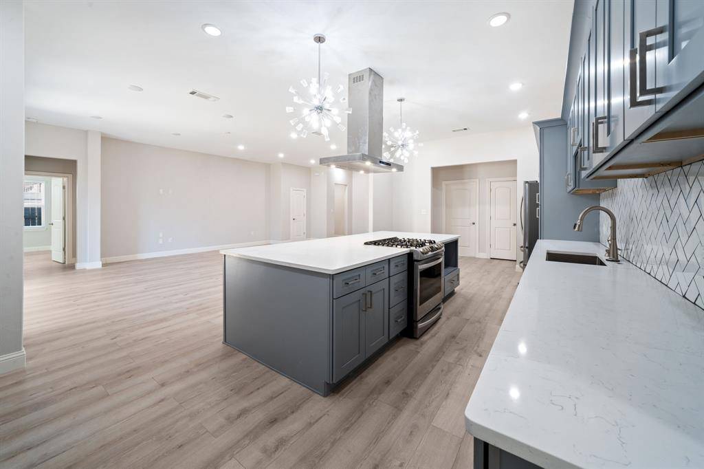 8809 Isom Lane, Dallas, TX 75249